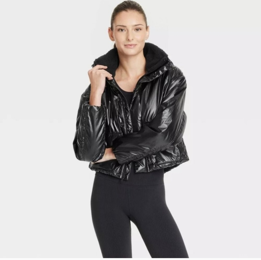 All In Motion Black Puffer Jacket, Xs